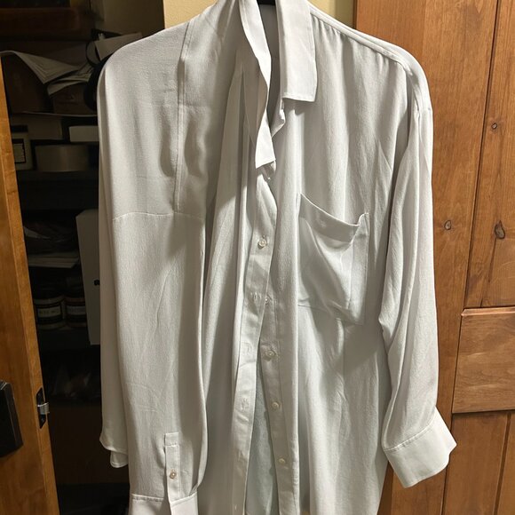NWOT Everlane 100% Silk Buttondown Shirt - Picture 5 of 7